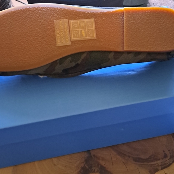 JACK ROGERS MOCCASINS - Picture 5 of 5